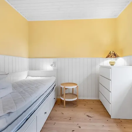 Stamen - 2-5km From The Sea By Interhome *